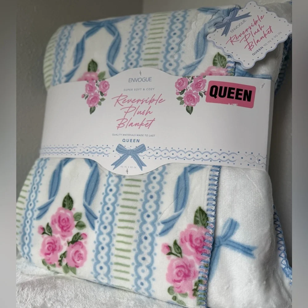 EnVogue loveshackfancy inspired coquette pink rose cottage chic soft plush throw